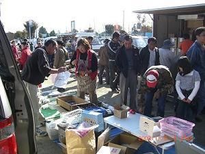 神川町コミュニティー運動広場フリーマーケット