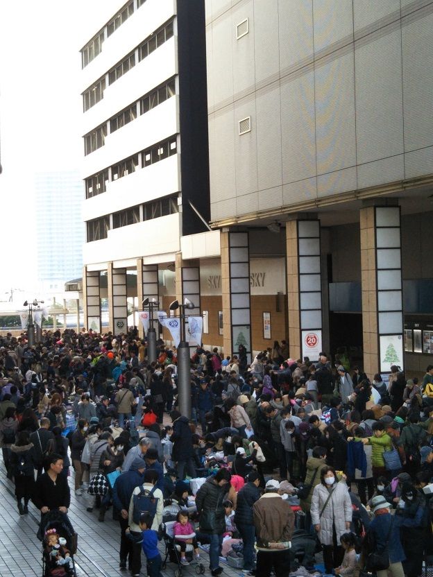 ◆横浜スカイビル2階広場　フリーマーケット