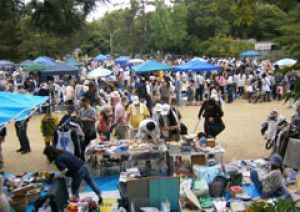 服部緑地ガレージセール