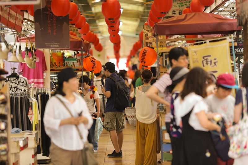 大人の暇つぶしマーケット「新世界昼市」