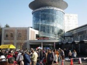 八王子市あったかホール 屋外フリーマーケット