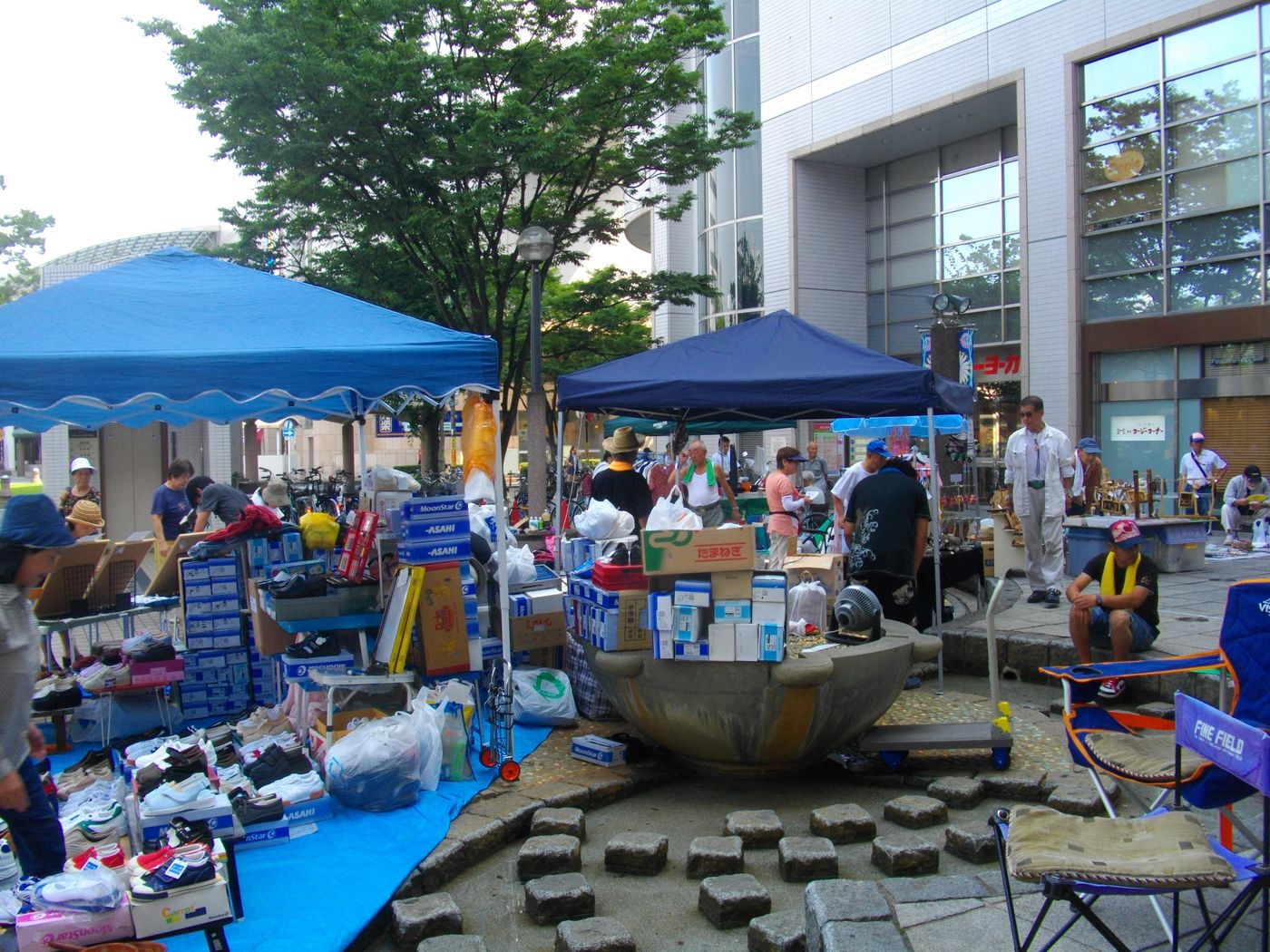 ◎「草加駅前アコス広場」◎フリーマーケット