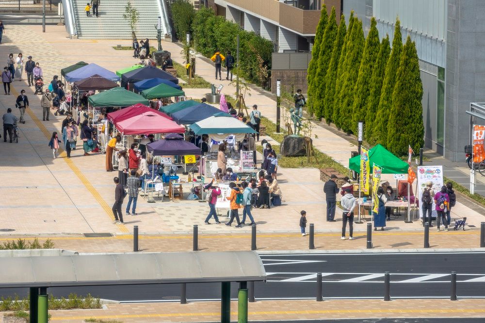 小牧で遊ぼう　フリーマーケット&クラフト市