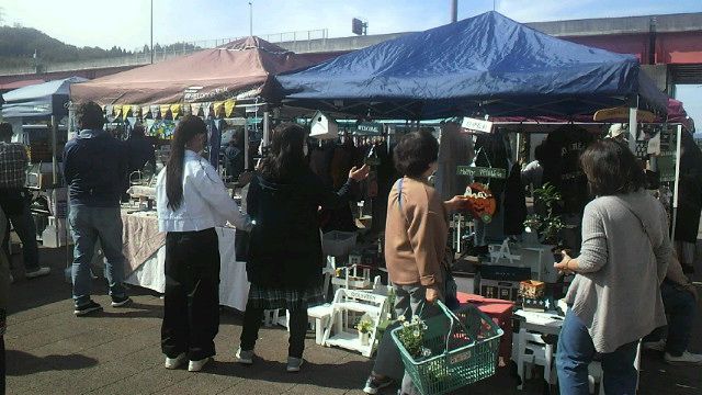 カニカニマーケット(道の駅可児ッテ会場)
