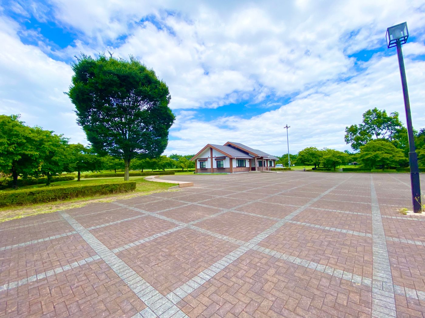 なにくるマーケット