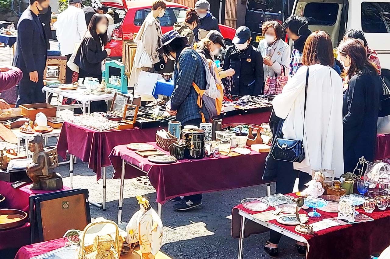 逗子骨董市