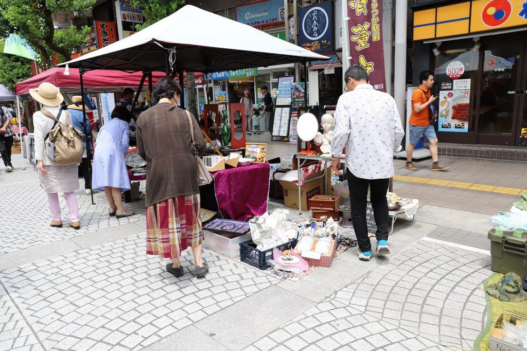 湘南ひらつか駅前骨董市