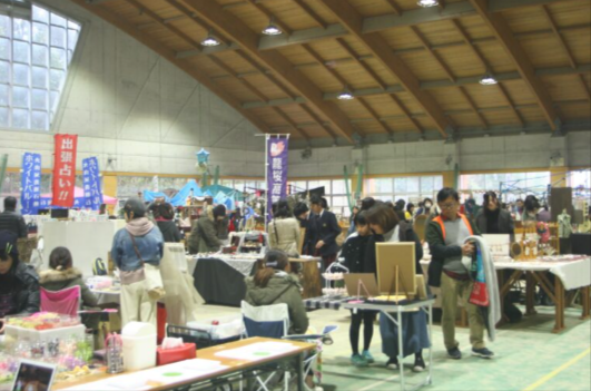手作りマーケットイベント　「ひっ飛べ！バンバン in 霧島」