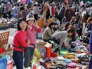 長崎県立総合運動公園(諫早市)「春まつり」