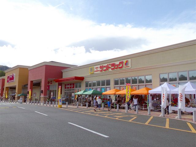 フォレストモール河口湖フリマ