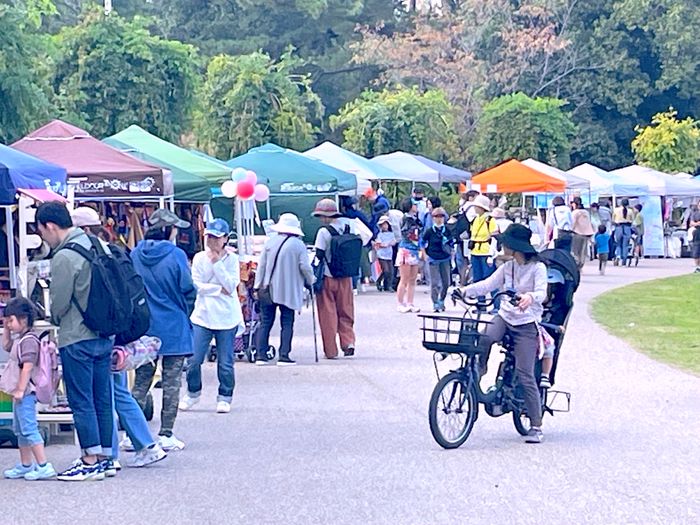 7/11  ウィークエンドマーケット 服部緑地