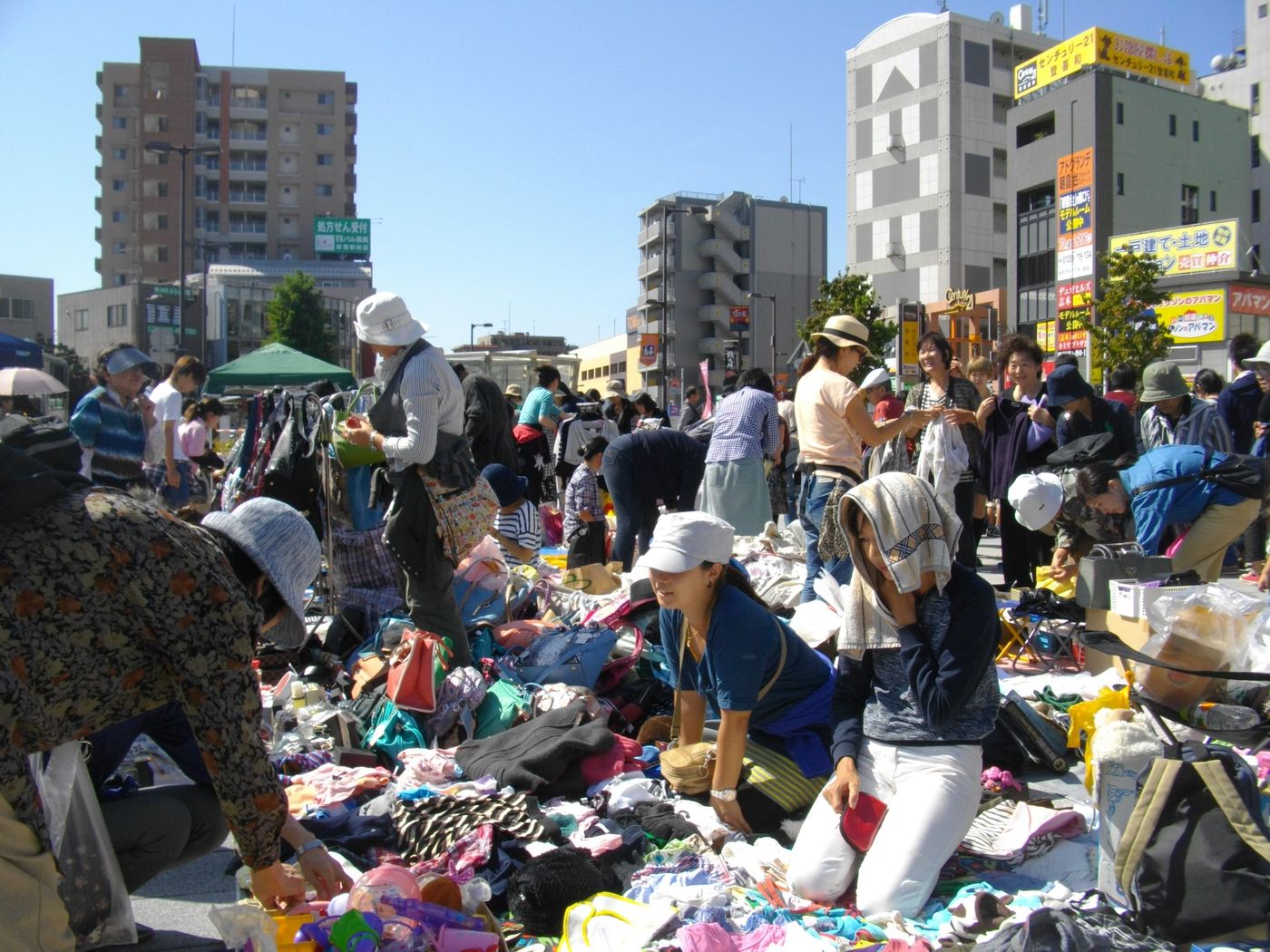 ◎「朝霞駅前　南口広場」◎