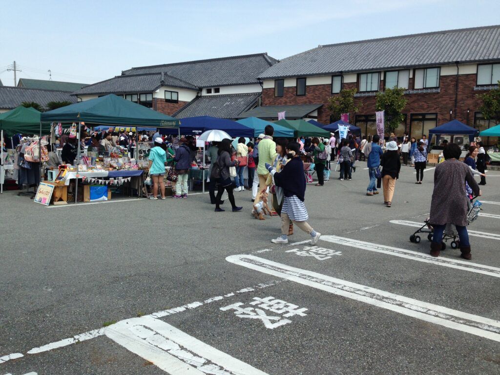 クラフトまるしぇ in 江井ヶ島海岸まつり