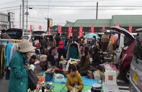 楽市楽座主催　チャリティフリーマーケットin光市