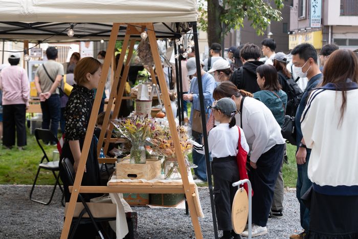 Bibli PICNIC 朝市（毎月第2日曜日に開催）