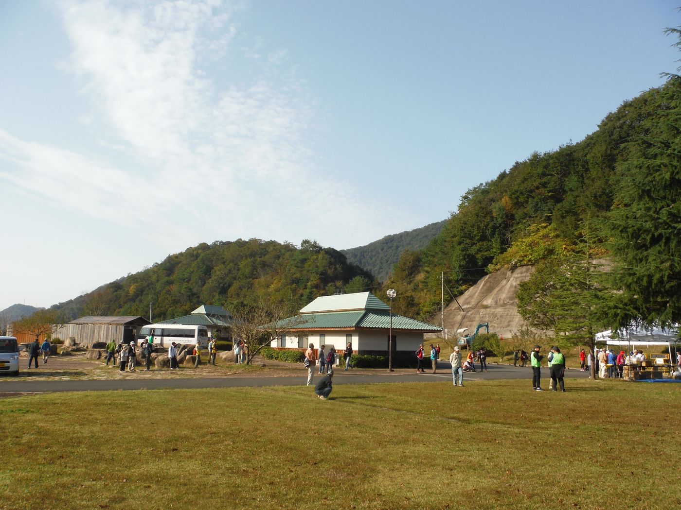 秋の夢吊橋ウォークでのフリマ・手作り市