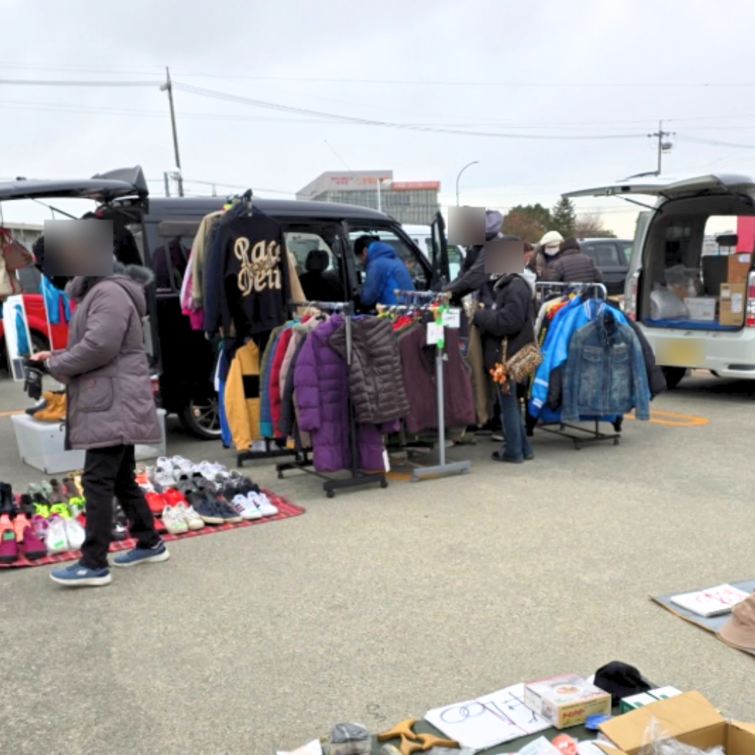 メグリア本店　駐車場