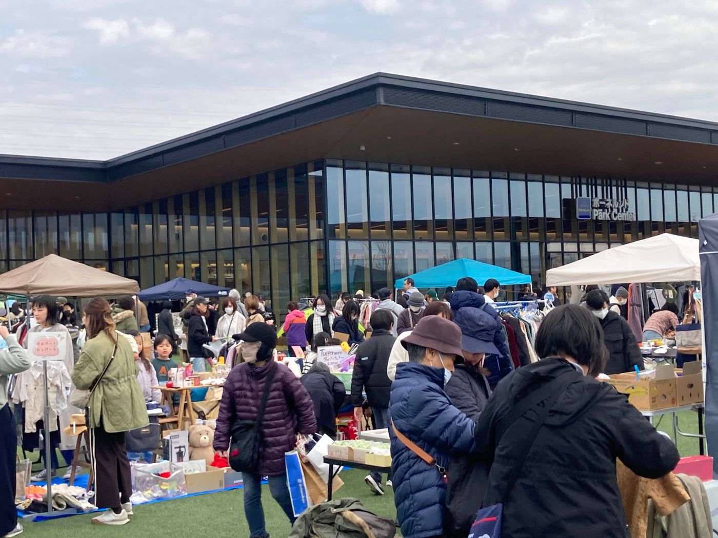安満遺跡公園なでしこフリーマーケット
