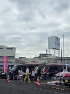 マルハン小牧店　フリーマーケット