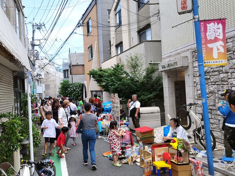 駒場東大前商店会「駒場市場」フリーマーケット