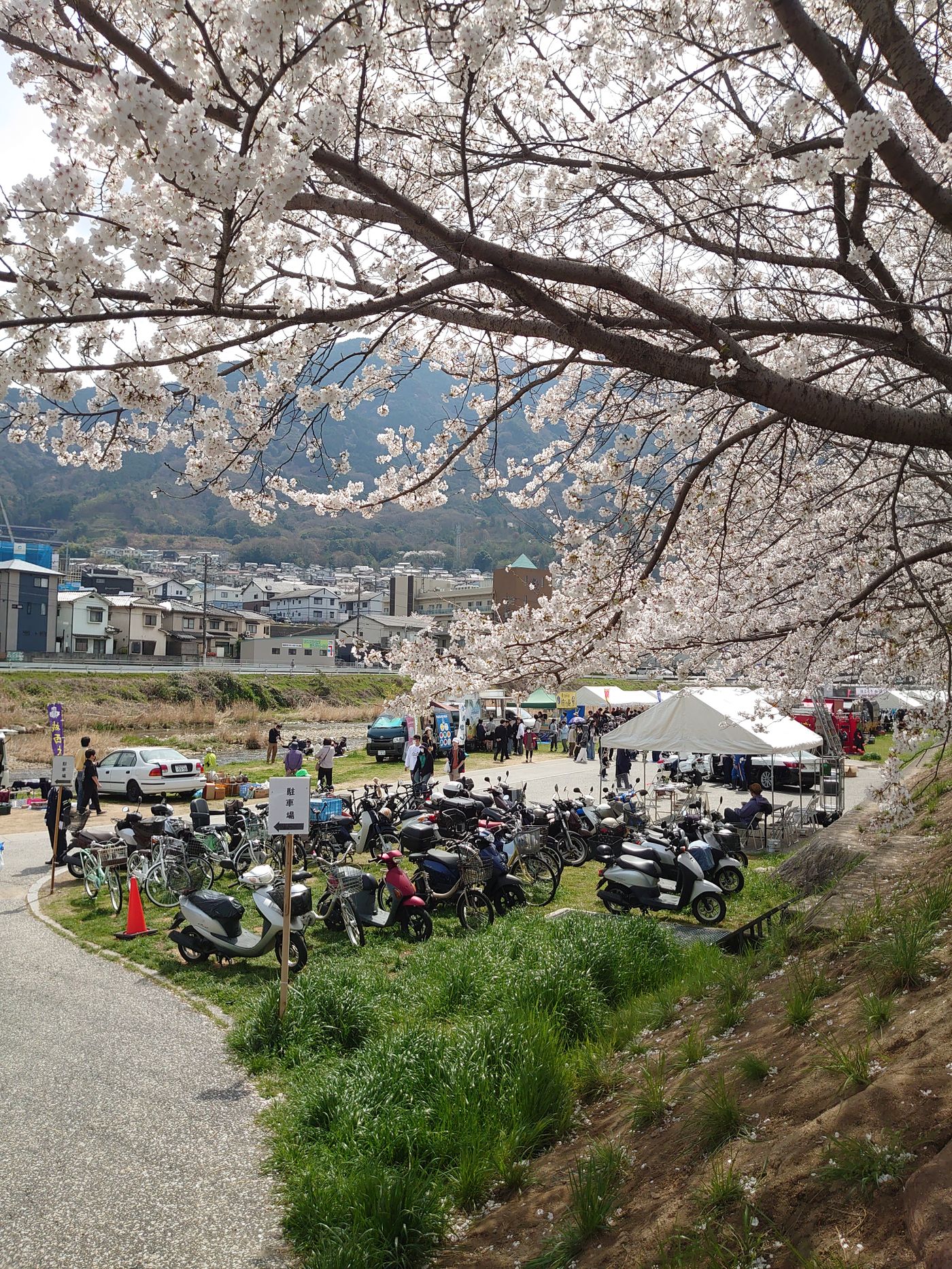 瀬野川フリーマーケット