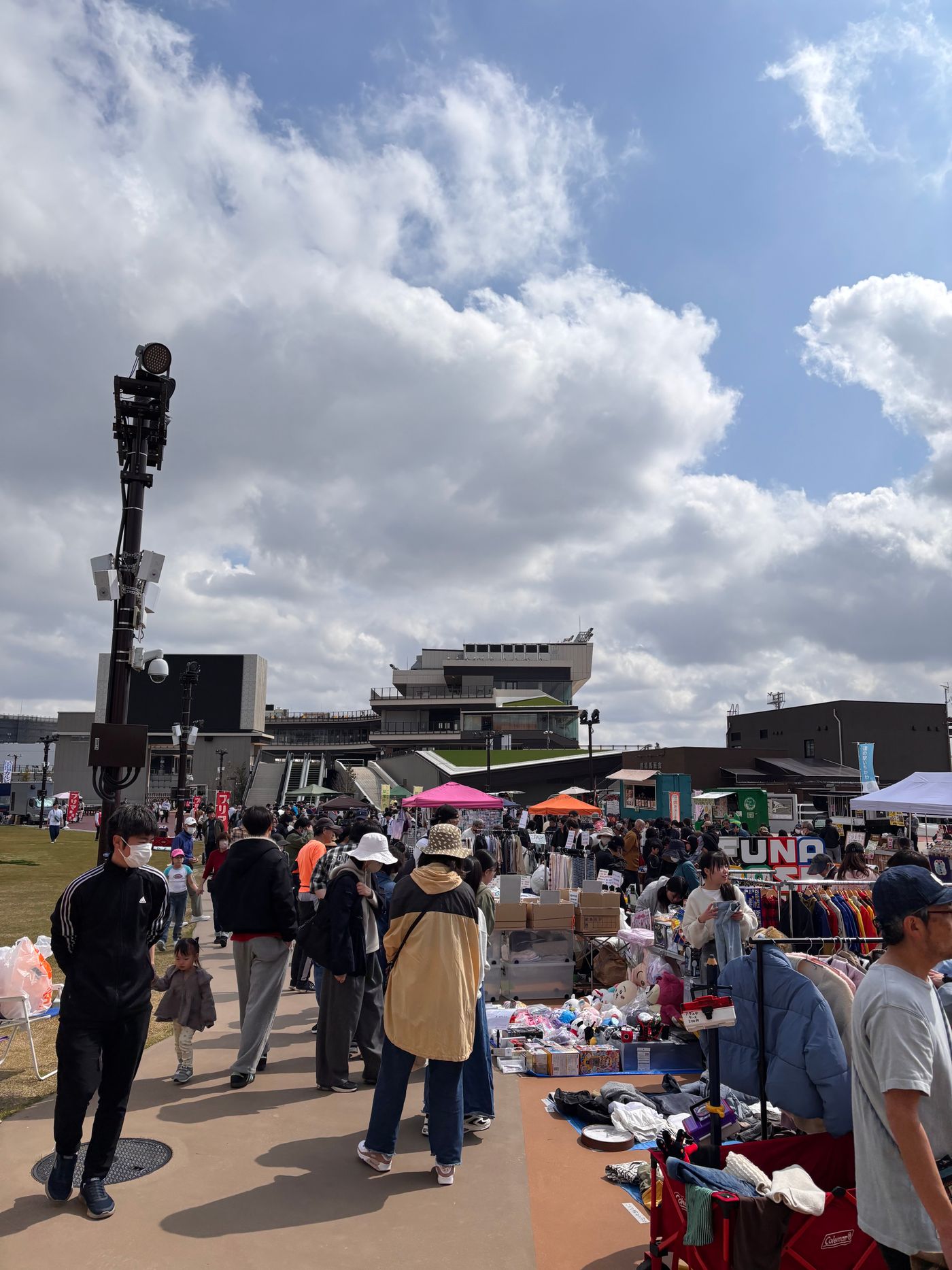 船橋競馬場フリーマーケット