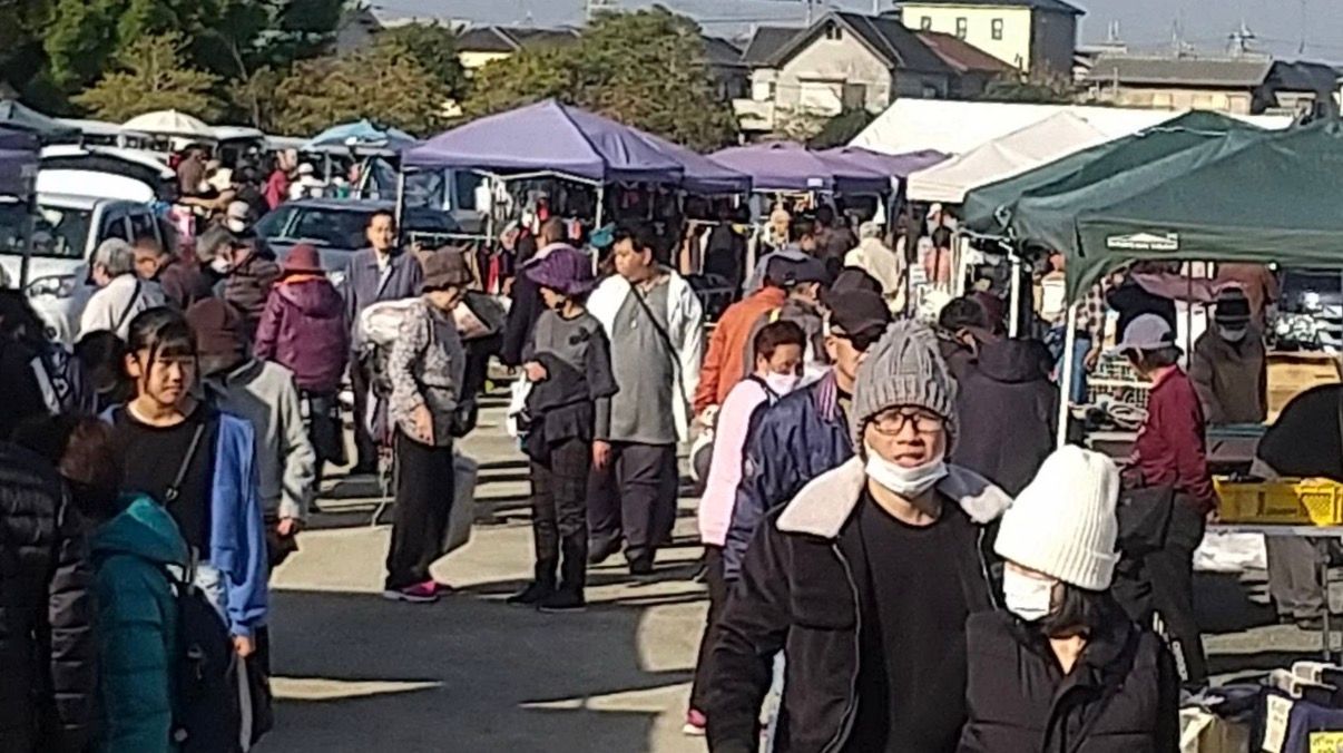 池上曽根遺跡公園バザーとフリマ