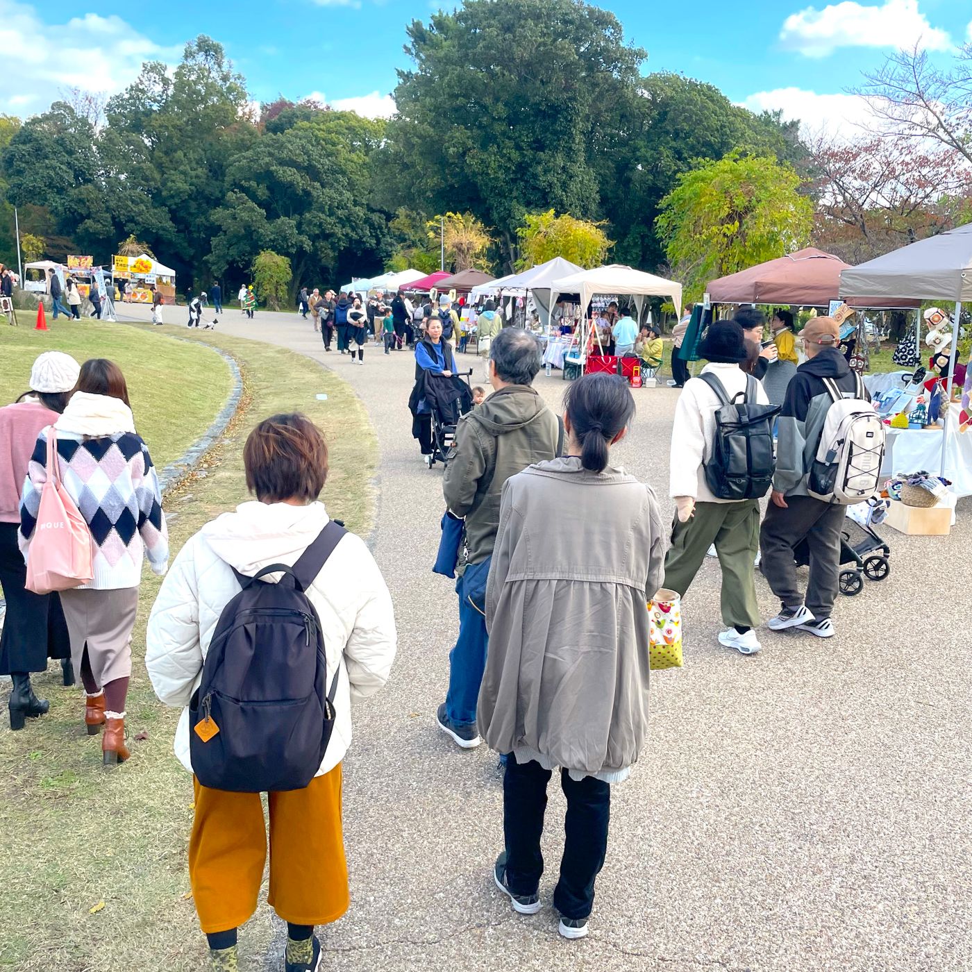 7/11  ウィークエンドマーケット 服部緑地