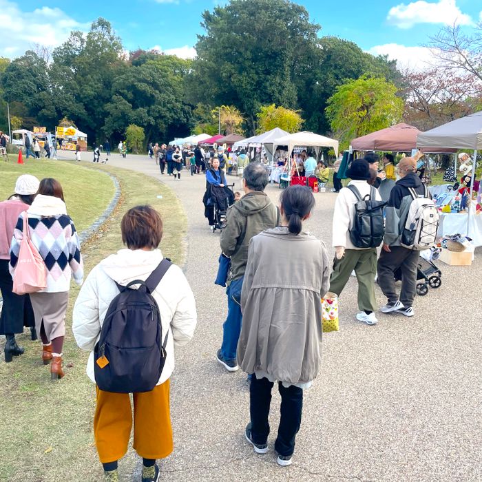 7/11  ウィークエンドマーケット 服部緑地