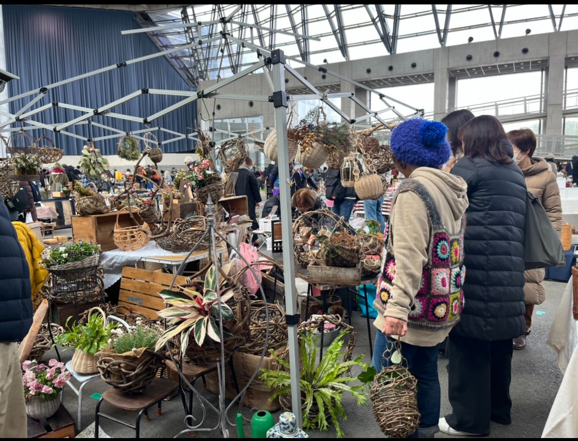 Happy Antique Market in 花博蚤の市